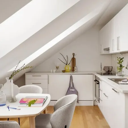 Charming Seaside In With Stunning Views Lägenhet *